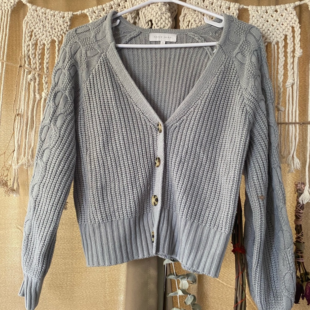 Grey fall/winter cardigan, with buttons